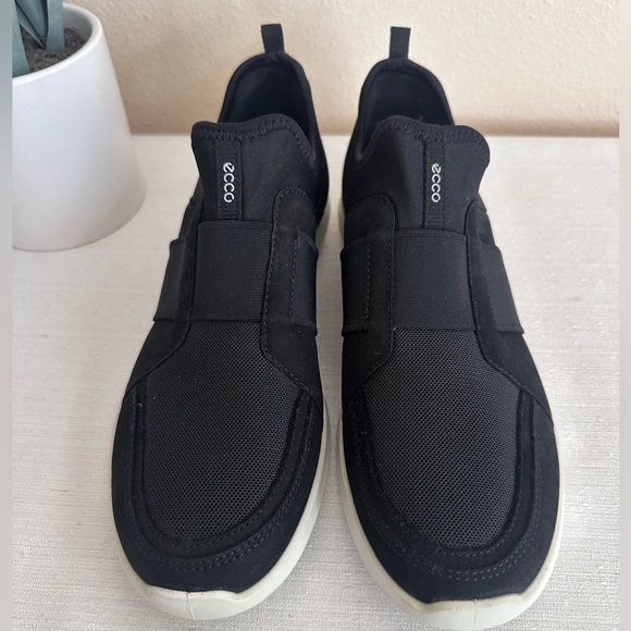 New ECCO Sense Li Black Mesh Light Slip On Casual Sneakers Women’s EU40 US9-9.5 - Picture 3 of 13